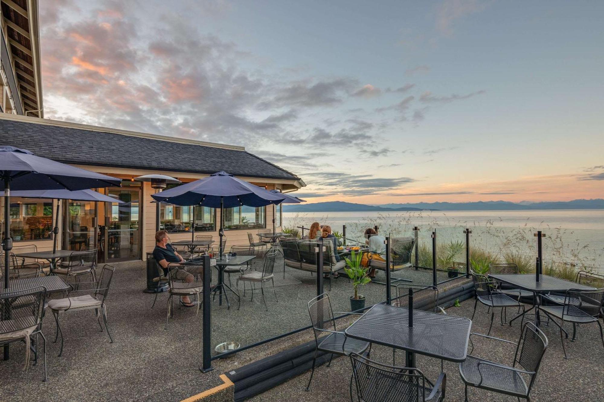 Bayside Oceanfront Resort Parksville Zewnętrze zdjęcie