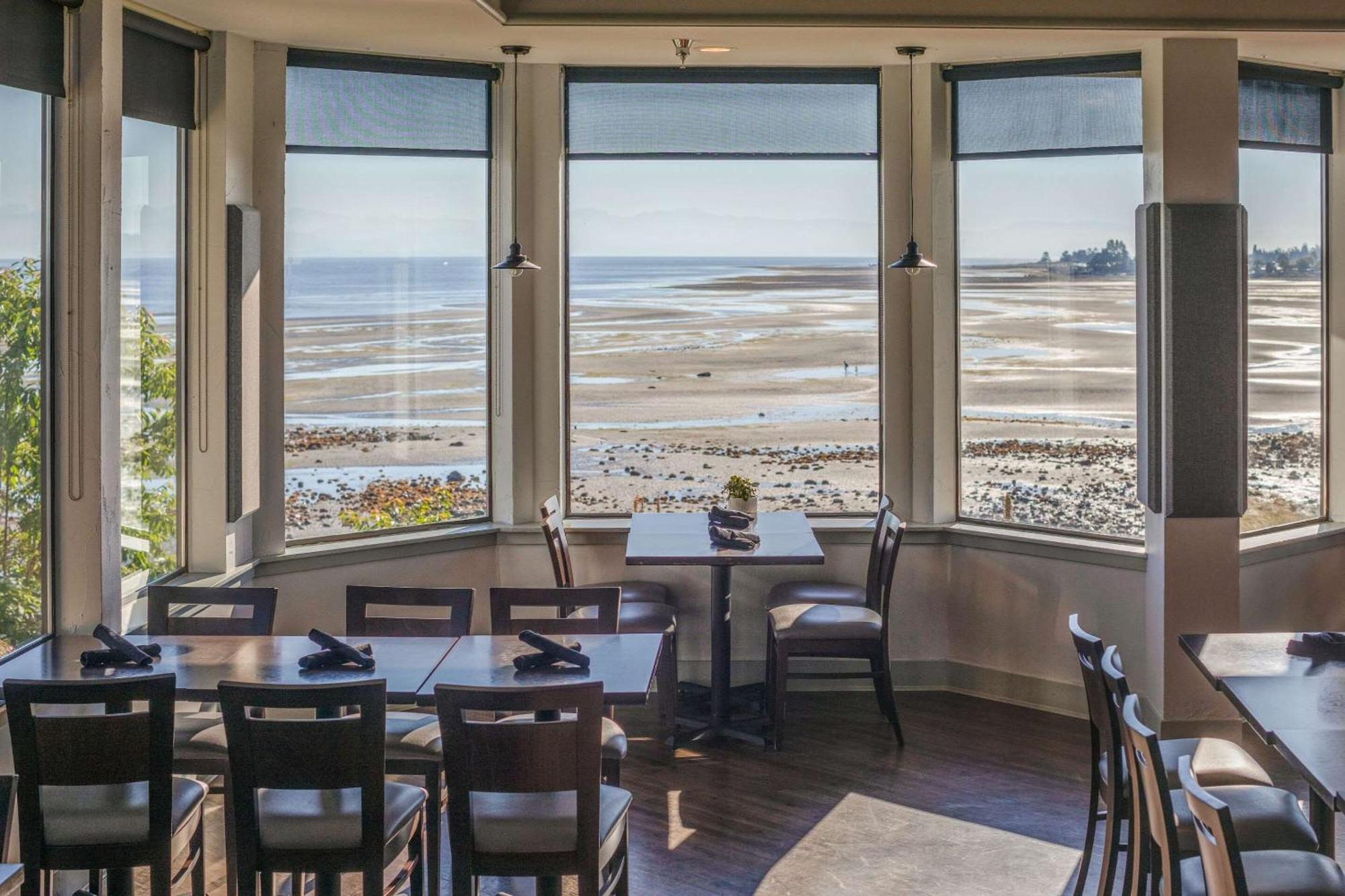 Bayside Oceanfront Resort Parksville Zewnętrze zdjęcie