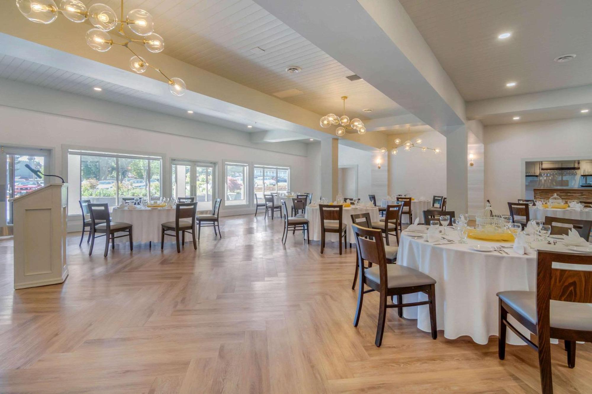 Bayside Oceanfront Resort Parksville Zewnętrze zdjęcie