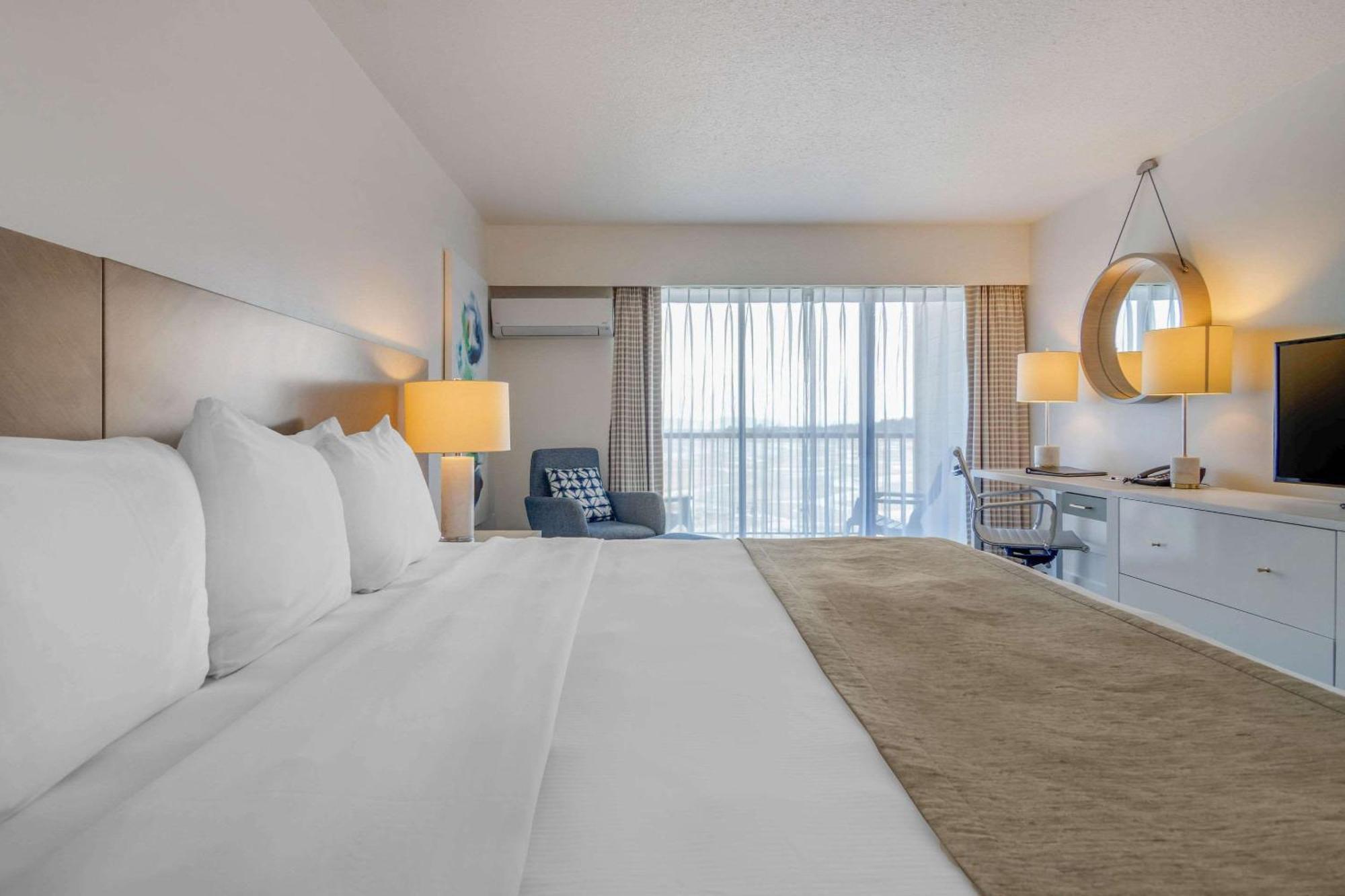 Bayside Oceanfront Resort Parksville Zewnętrze zdjęcie