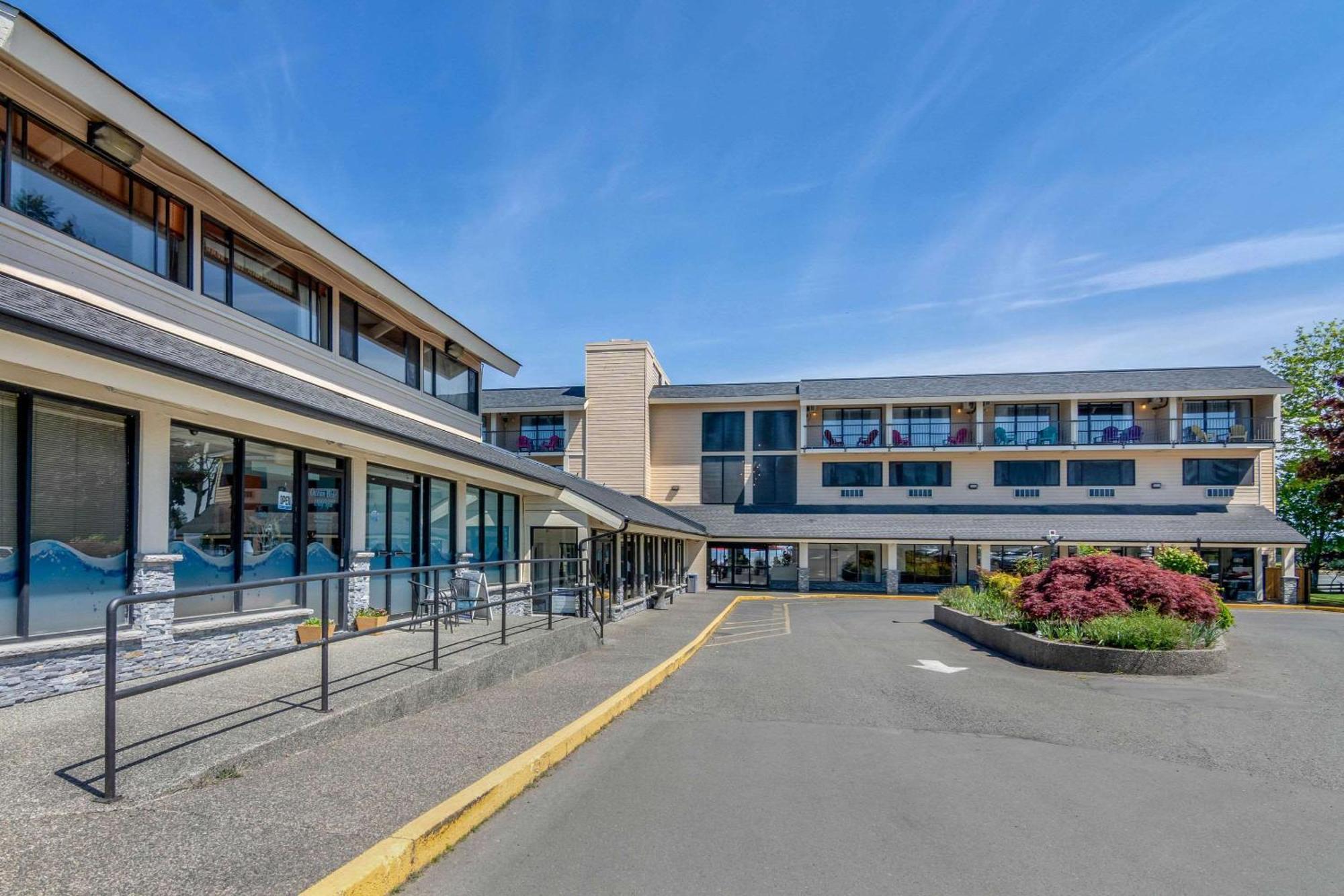 Bayside Oceanfront Resort Parksville Zewnętrze zdjęcie